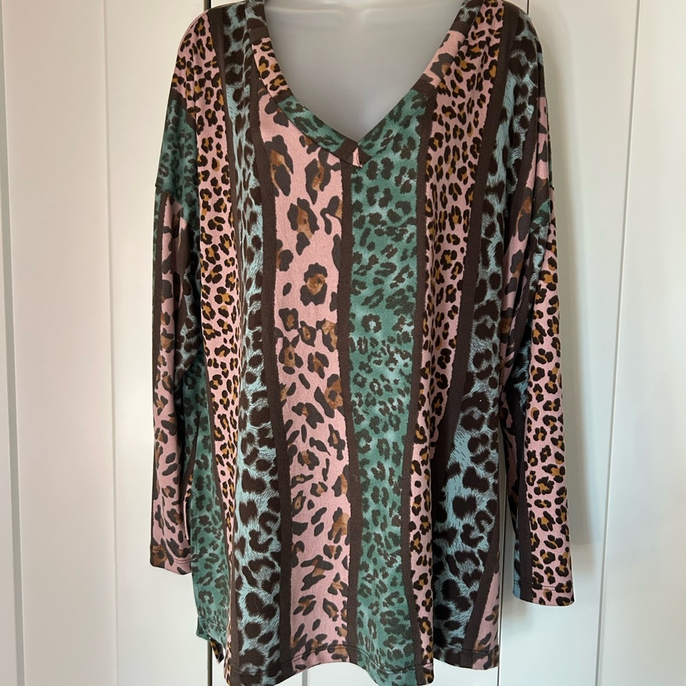 Sew in Love soft Leopard Print V-Neck long sleeve Top XL